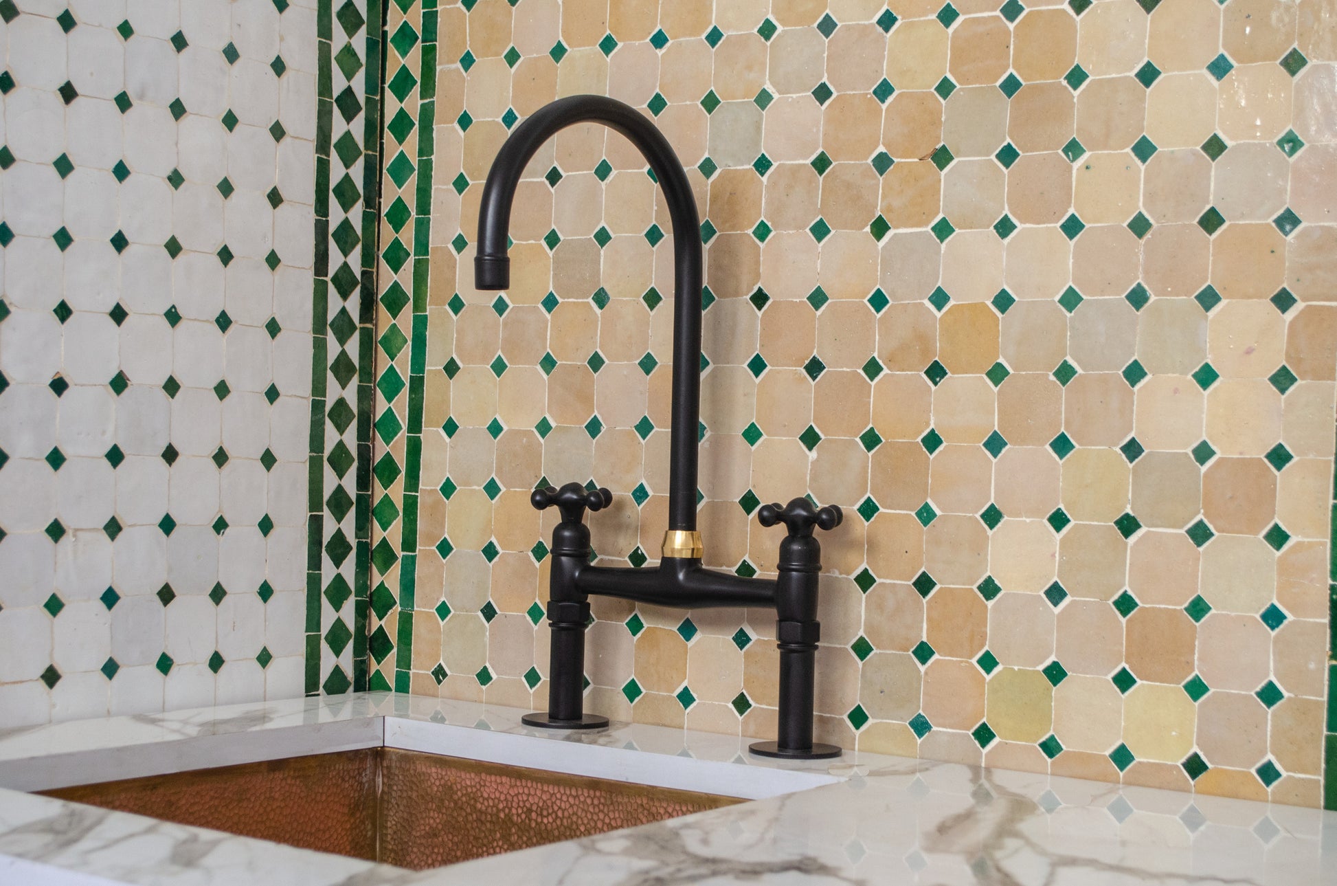 Black Faucet - SOQALUX