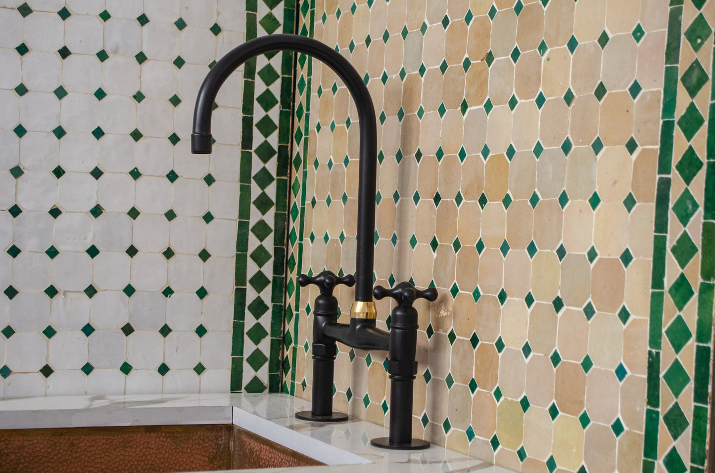 Black Faucet - SOQALUX