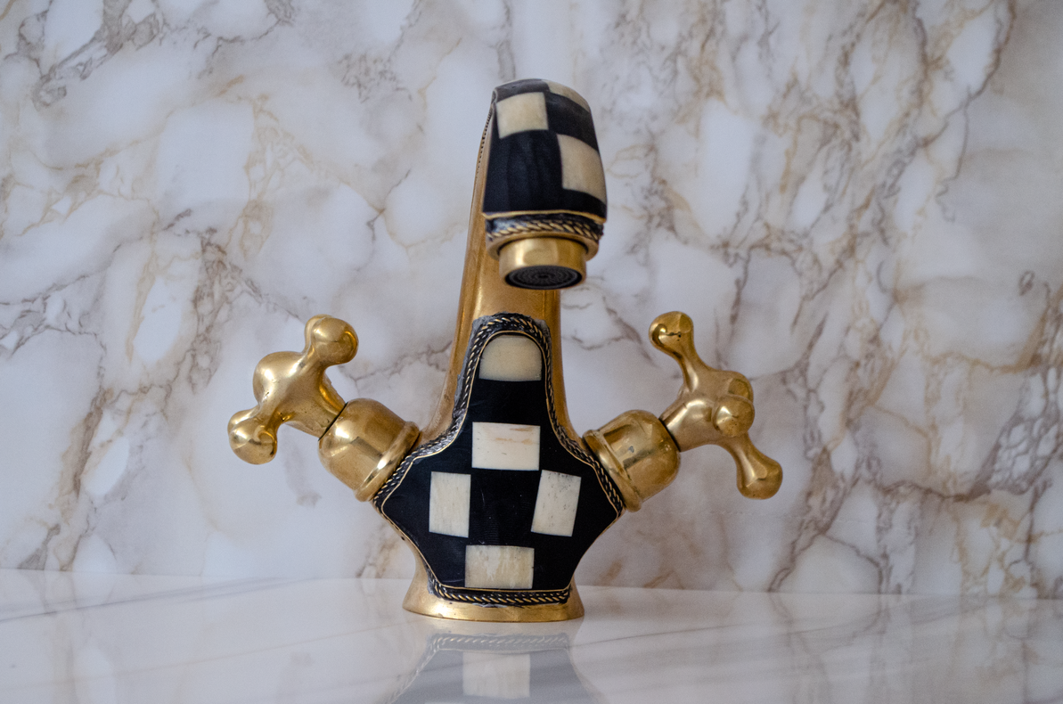 Brass And Raisin - SOQALUX