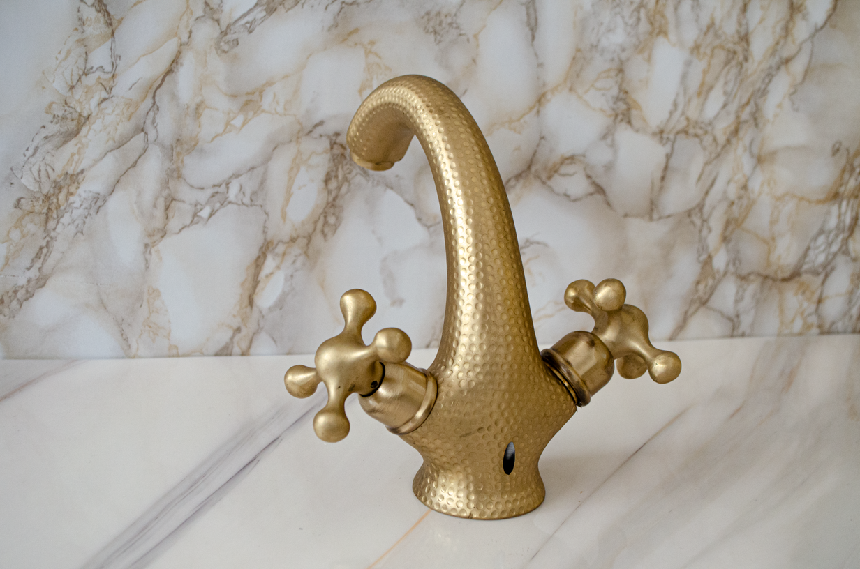Hammered Brass Matt - SOQALUX