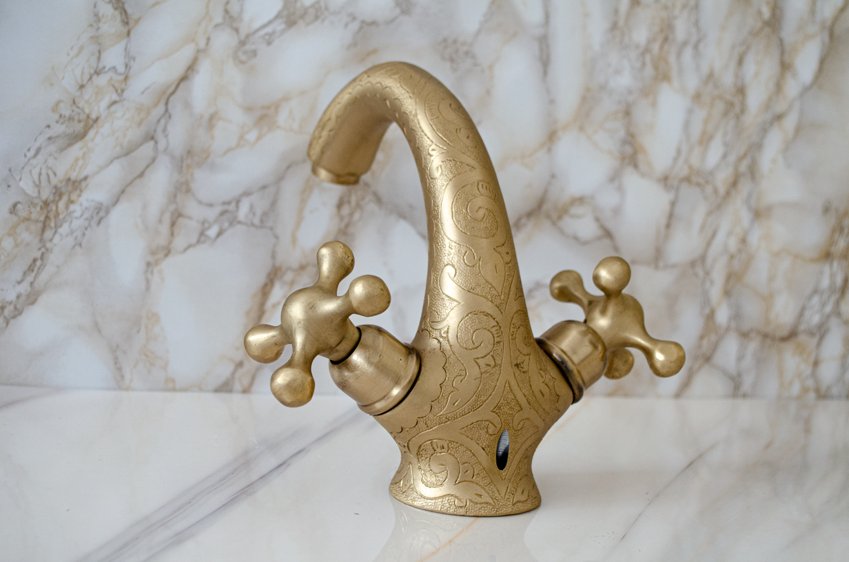 Engraved brass matt - SOQALUX