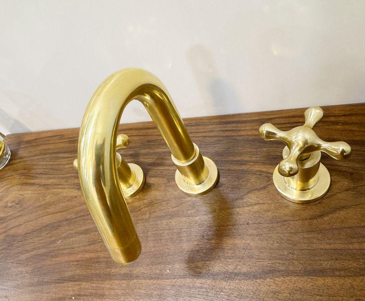 Unlacquered Solid Brass Faucet for bathroombathroom, 3-Hole Vanity Bathroom Fixture.